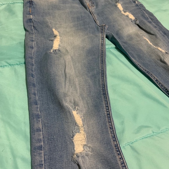 Ripped Skinny Jeans - Picture 5 of 5